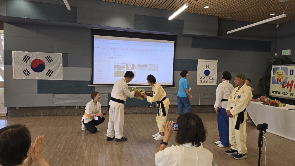 8f9c1c8be63a80df5ca7a1bd1b2bdf1f_1763300469_8789.jpg 8f9c1c8be63a80df5ca7a1bd1b2bdf1f_1763300469_8789.jpg